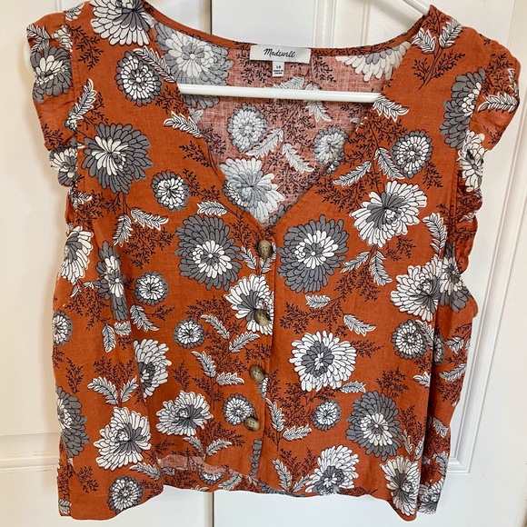 Madewell Ruffle Button-Front Tank in Gathered
Blooms Linen-Blend - Picture 7 of 7